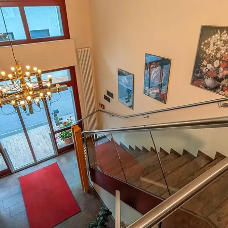 Boulevard Altstadt Отель Шверин